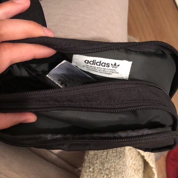 ⭐️Host Pick⭐️ Adidas Unisex Fanny Pack - Picture 3 of 5